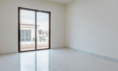 Casa en  vena en Paraíso Marina
