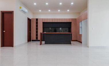 Casa en  vena en Paraíso Marina
