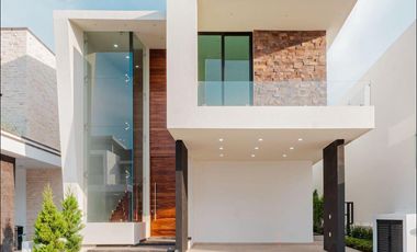 Casa en  vena en Paraíso Marina