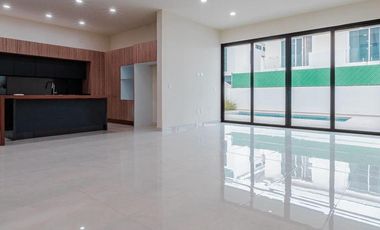 Casa en  vena en Paraíso Marina