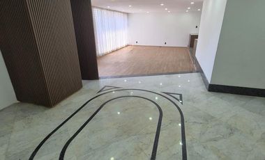 CASA EN RENTA, TECAMACHALCO OPORTUNIDAD AMPLIA CON GRAN JARDÍN