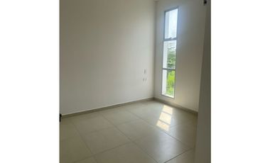 SE VENDE APARTAMENTO EN URB GUADALUPE, MARGEN IZQUIERDA  DE MONTERA
