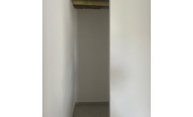 SE VENDE APARTAMENTO EN URB GUADALUPE, MARGEN IZQUIERDA  DE MONTERA