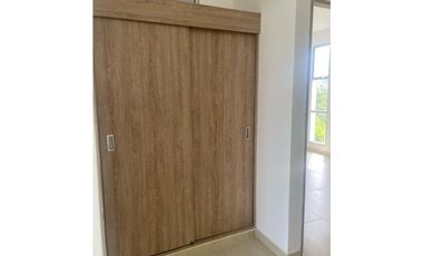 SE VENDE APARTAMENTO EN URB GUADALUPE, MARGEN IZQUIERDA  DE MONTERA