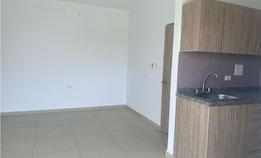 SE VENDE APARTAMENTO EN URB GUADALUPE, MARGEN IZQUIERDA  DE MONTERA