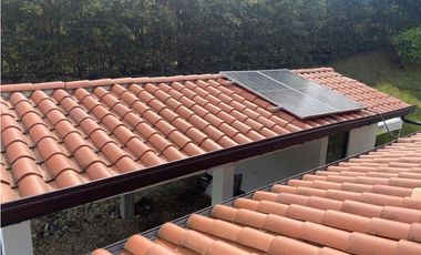 Casa Campestre en Arriendo en Guarne Vereda El Colorado, Antioquia