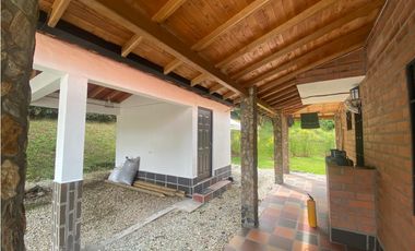 Casa Campestre en Arriendo en Guarne Vereda El Colorado, Antioquia