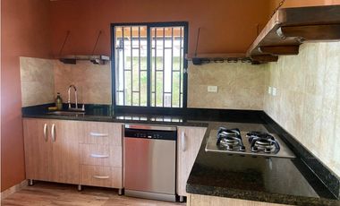 Casa Campestre en Arriendo en Guarne Vereda El Colorado, Antioquia