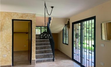 Casa Campestre en Arriendo en Guarne Vereda El Colorado, Antioquia