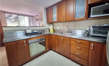 VENTA CASA EN UNIDAD CERRADA – BARRIO POBLADO ALTO, MEDELLN