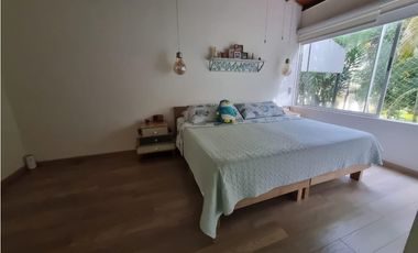 VENTA CASA EN UNIDAD CERRADA – BARRIO POBLADO ALTO, MEDELLN