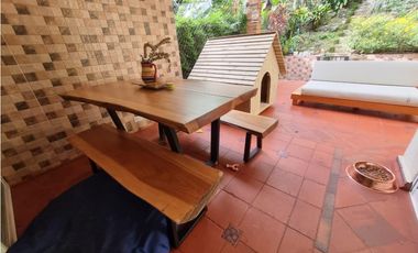 VENTA CASA EN UNIDAD CERRADA – BARRIO POBLADO ALTO, MEDELLN