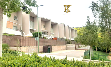 Oportunidad de compra, modelo de Casa TownHouse, Lo Campino.