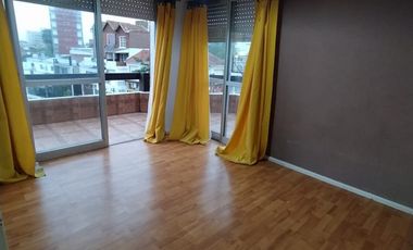 DEPARTAMENTO 4 AMBIENTES CON TERRAZA PROPIA - ZONA CENTRO