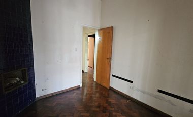 VENTA VIVIENDA 3 AMB+ LOCAL+ DEPOSITO OPORTUNIDAD