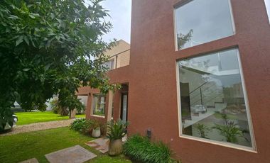 VENTA CASA 4 AMB HARAS MARIA VICTORIA MORENO