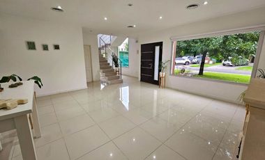 VENTA CASA 4 AMB HARAS MARIA VICTORIA MORENO