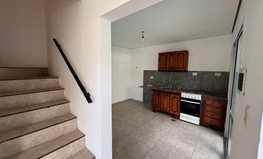 VENTA DUPLEX 3 AMBIENTES MORENO APTO CREDITO