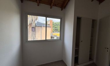 VENTA DUPLEX 3 AMBIENTES MORENO APTO CREDITO