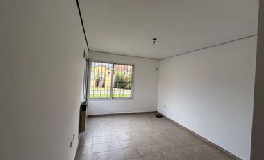 VENTA DUPLEX 3 AMBIENTES MORENO APTO CREDITO