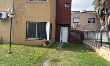 VENTA DUPLEX 3 AMBIENTES MORENO APTO CREDITO