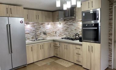 Casa en Arriendo en Barrio Santa Elena