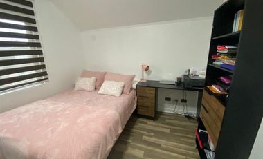 Casa en Arriendo en Barrio Santa Elena