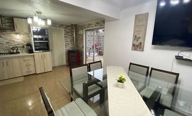 Casa en Arriendo en Barrio Santa Elena