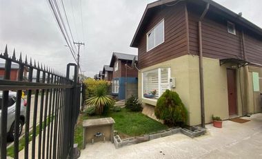 Casa en Arriendo en Barrio Santa Elena