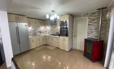 Casa en Arriendo en Barrio Santa Elena