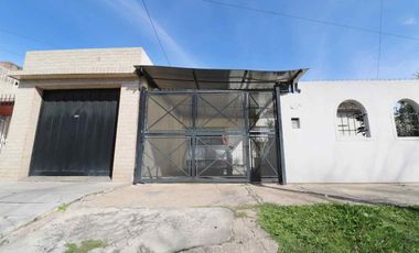 Casa 3 amb + departamento 2 amb  - Villa Ballester