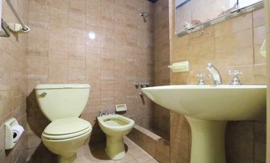 Casa 3 amb + departamento 2 amb  - Villa Ballester