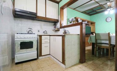 Casa 3 amb + departamento 2 amb  - Villa Ballester