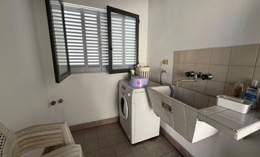 VENTA CASA 5 AMB CON PATIO Y TERRAZA LANUS ESTE