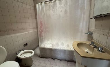 VENTA CASA 5 AMB CON PATIO Y TERRAZA LANUS ESTE