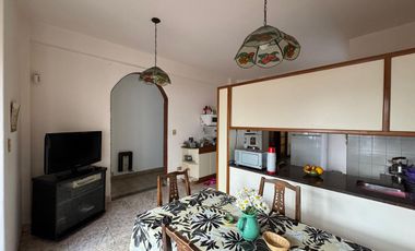 VENTA CASA 5 AMB CON PATIO Y TERRAZA LANUS ESTE