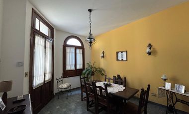 VENTA CASA 5 AMB CON PATIO Y TERRAZA LANUS ESTE