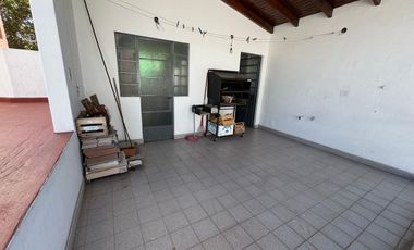 VENTA CASA 5 AMB CON PATIO Y TERRAZA LANUS ESTE