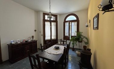 VENTA CASA 5 AMB CON PATIO Y TERRAZA LANUS ESTE