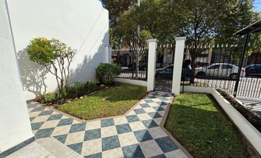 VENTA CASA 5 AMB CON PATIO Y TERRAZA LANUS ESTE