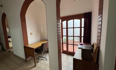 VENTA CASA 5 AMB CON PATIO Y TERRAZA LANUS ESTE