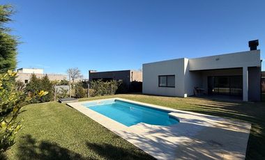 ALQUILER CASA SAN RAMÓN PILAR DEL ESTE 4 AMB