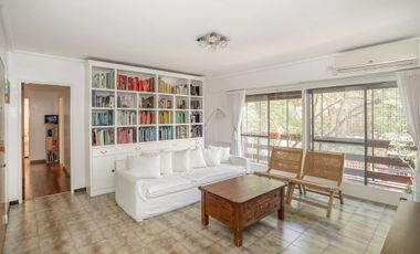 Dpto 4 amb  c/cochera en venta en Vicente Lopez