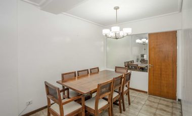 Dpto 4 amb  c/cochera en venta en Vicente Lopez