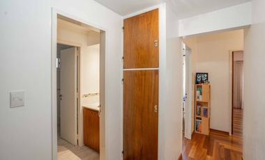 Dpto 4 amb  c/cochera en venta en Vicente Lopez