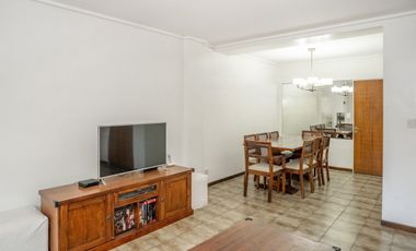 Dpto 4 amb  c/cochera en venta en Vicente Lopez
