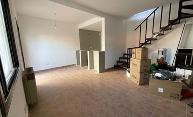 PH en venta con cochera Bernal
