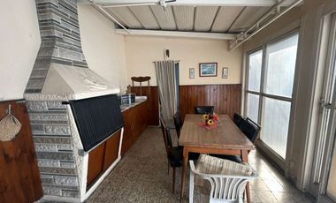 CASA EN VENTA EN  LA PLATA