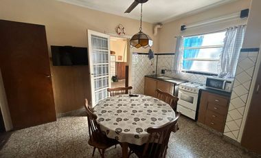 CASA EN VENTA EN  LA PLATA