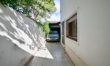 CASA EN VENTA EN LA PLATA